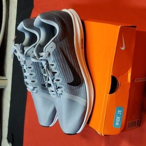 Nike Women's Downshifter 8 Running Shoes size 11